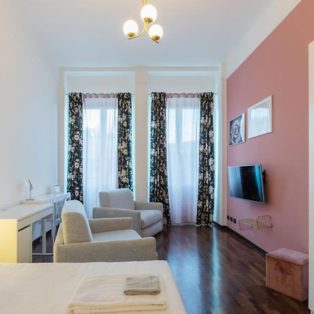 Апартаменты Duomo View - 2 Min From Duomo Amazing Location Милан Экстерьер фото